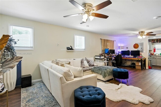 Photo - 702 50th St Unit 1