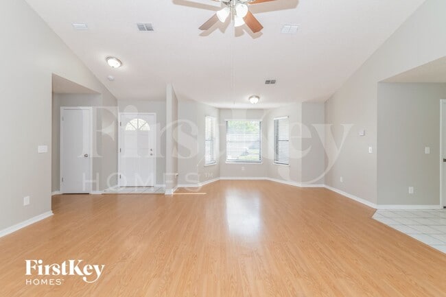 Photo - 8445 Hamden Rd