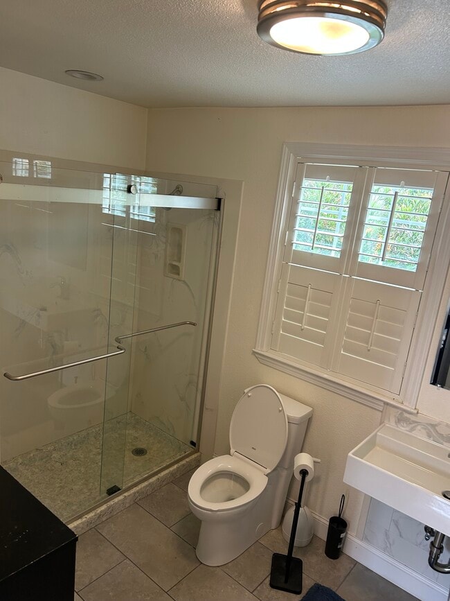 Photo - 1140 Tuolumne St