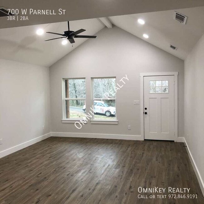 Photo - 700 W Parnell St