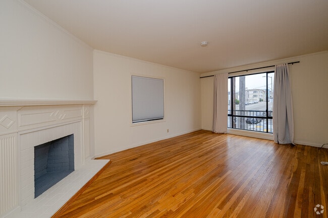 Building Photo - 1401 43rd Ave Rental