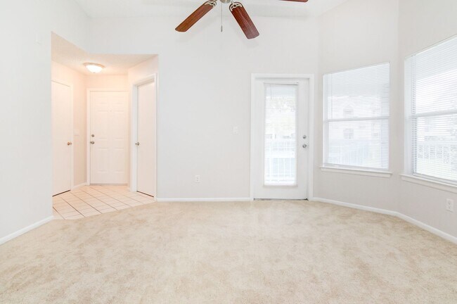 Photo - RENT NOW and receive the rest of NOVEMBER ...