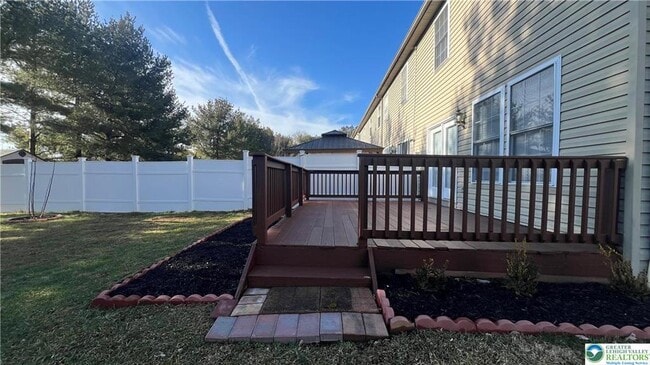 Photo - 1732 Pinewind Dr