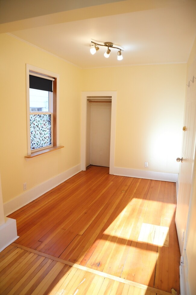 Photo - 17 Knollwood Ln