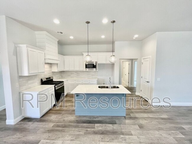Photo - 9100 Yassir Blvd