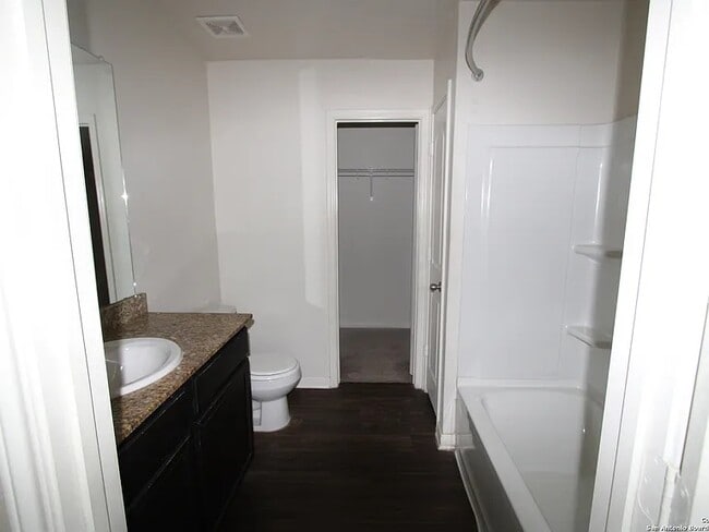 Photo - 6135 Lakefront