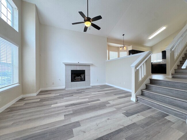 Photo - East El Paso Split Tri-Level 3 bed/2 bath Refrig A/C with bonus loft!