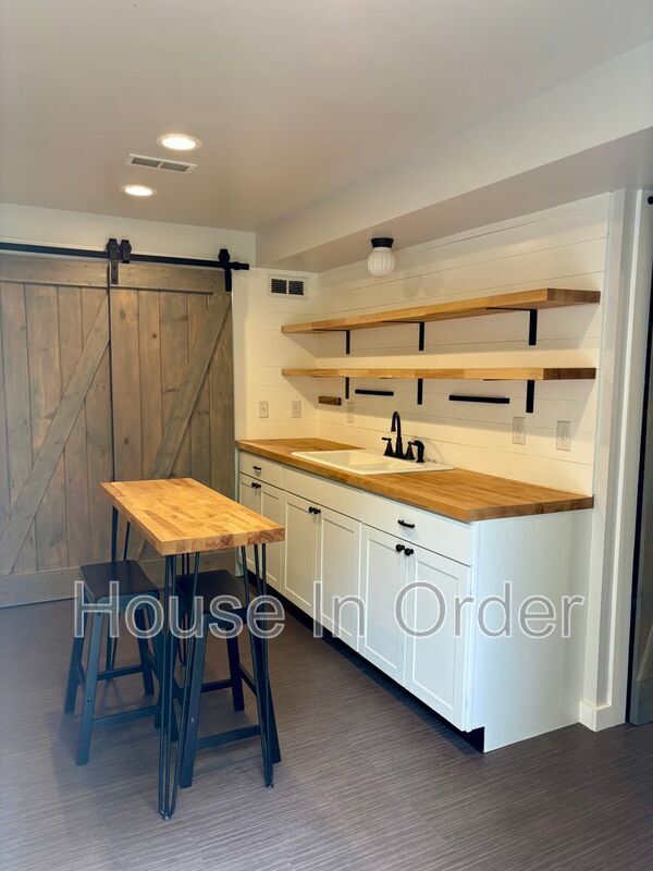 Photo - 12 Rockwood Ln