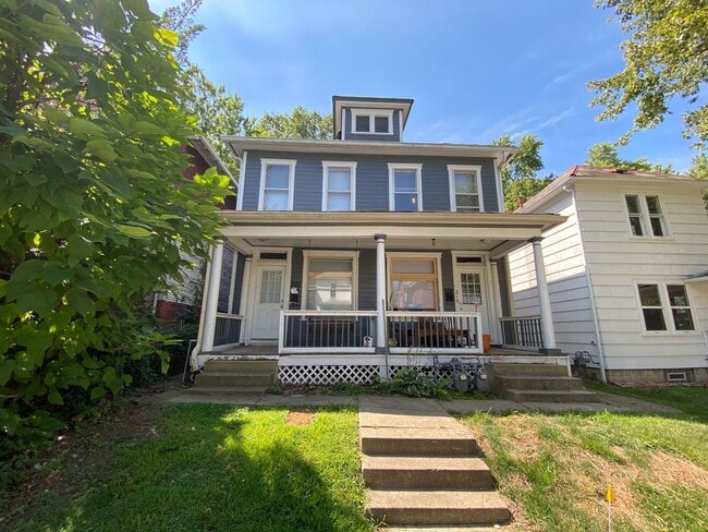 Building Photo - 215-217-217 E Maynard Ave Unit 217
