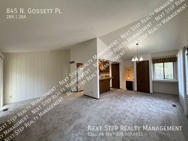 Photo - 845 N Gossett Pl