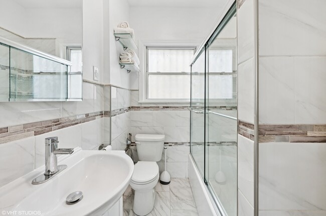 Photo - 957 Fteley Ave