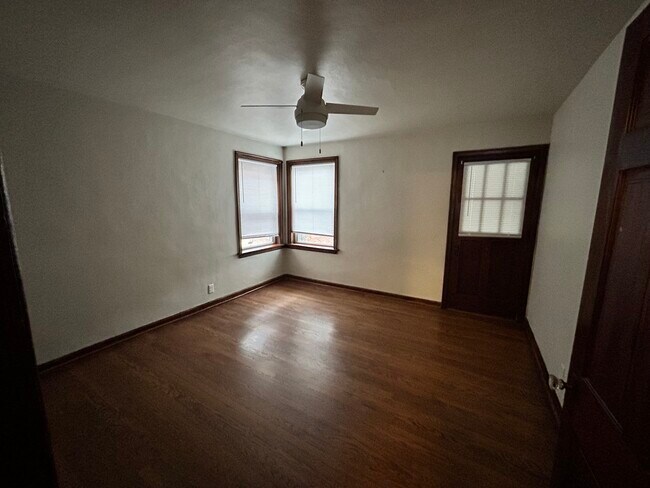 Photo - 6307 Sutherland Ave