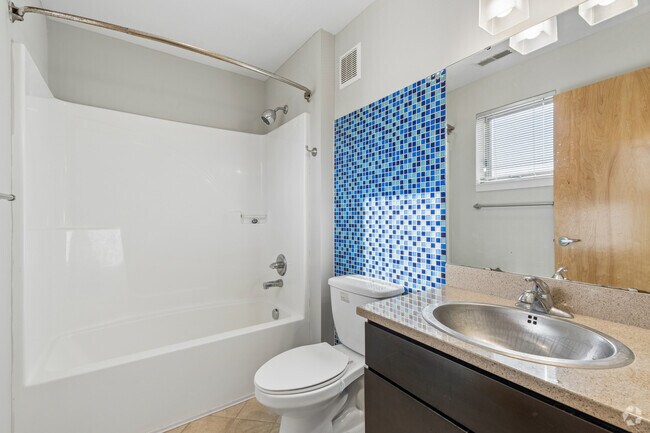Apartment M, O, Q Primary Bathroom