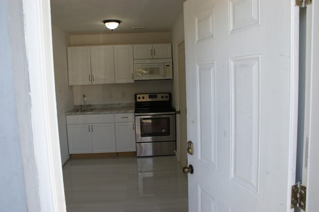 Entryway - 1240 NW 56th Ave Unit 1240 NW 56th Ave.
