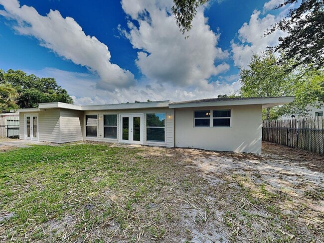 Building Photo - 1032 Carolina Ave Rental