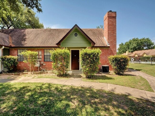 Building Photo - 1601 Faro Dr Unit 502