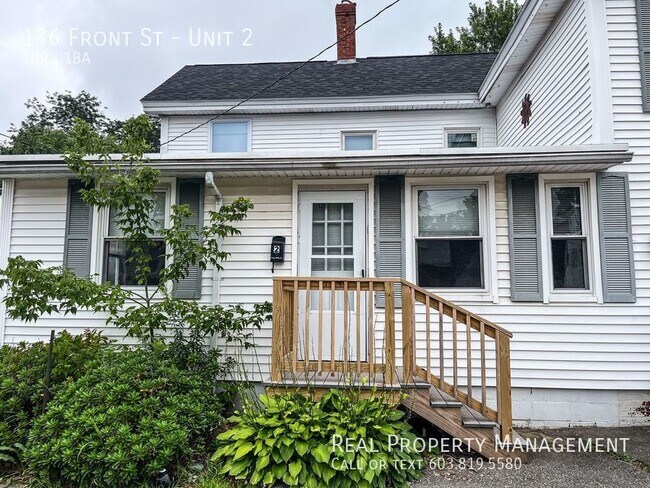 Downtown Exeter 1-Bedroom with Heat, Hot W... - Downtown Exeter 1-Bedroom with Heat, Hot W... Apartment Unit 2