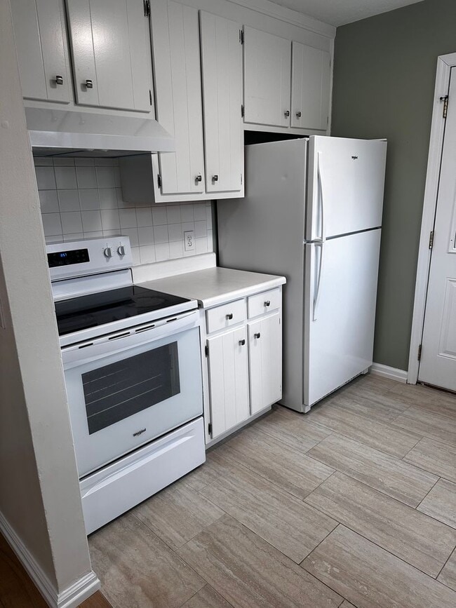 Photo - Sylvan Heights Renovated Two Bedroom