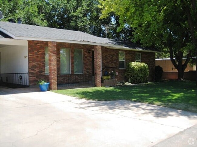 Building Photo - 3-BR Duplex in Santa Clara Rental