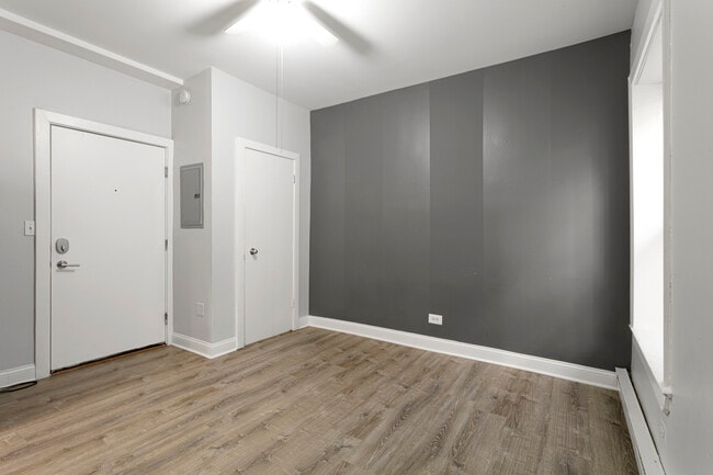 Photo - 1456 W Fargo Ave Unit 104