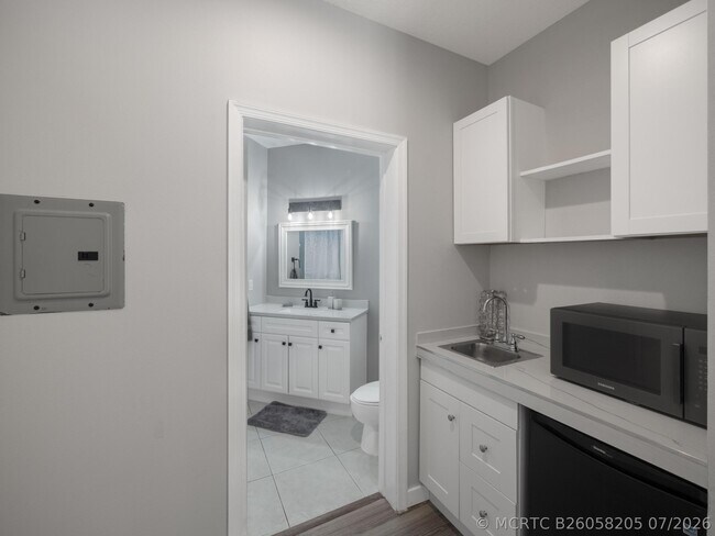 Photo - 8337 Mulligan Cir Unit B