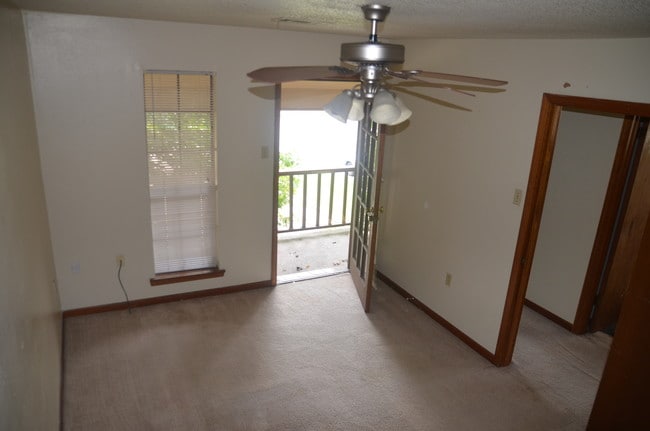 Photo - 3535 Yorkfield Dr