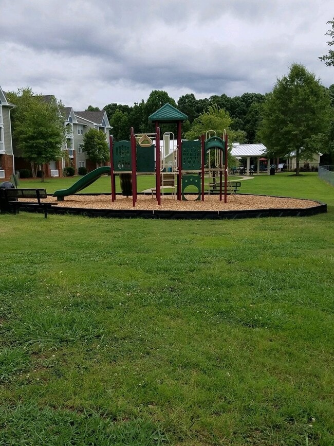 Photo - Signature Pointe