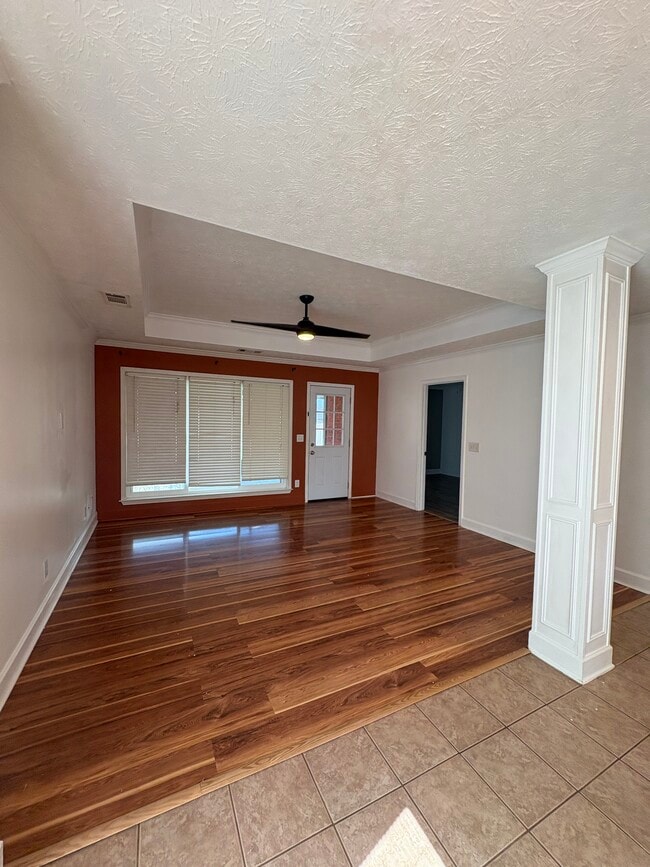 Photo - 143 Ridgeview Dr
