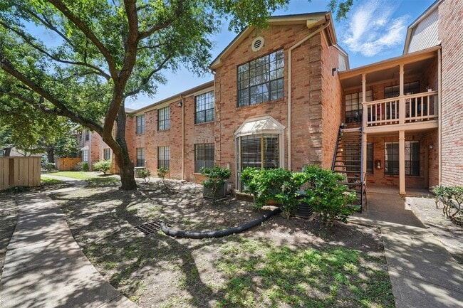 Building Photo - 2255 Braeswood Park Dr Unit 181 Rental