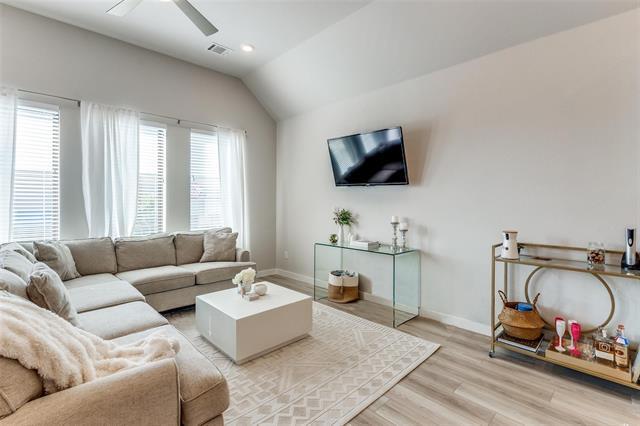 Photo - 2360 Rook Dr