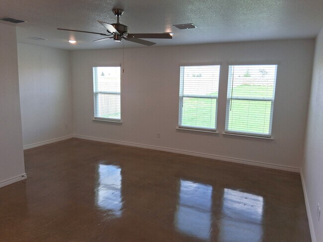 Photo - 2600 Trimmier Rd
