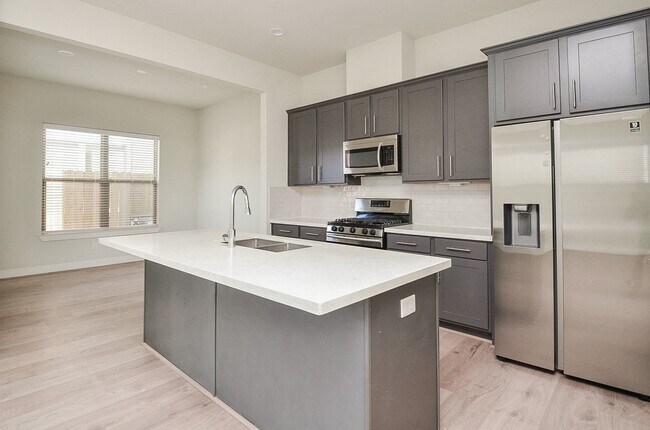 Photo - 1103 Fuschia Rd