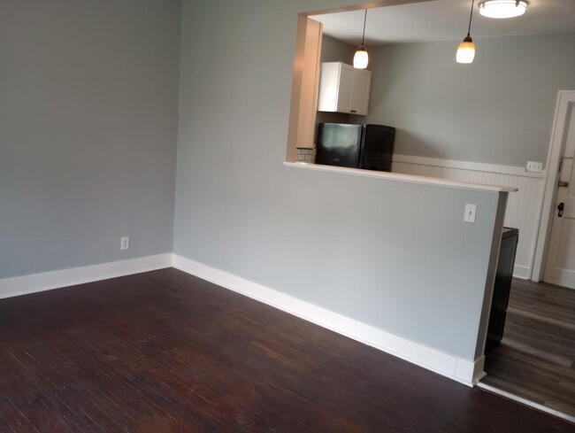 Building Photo - 769 Columbus Pkwy Rental