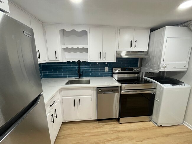 Photo - Robin Hood Apartments