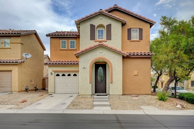 Building Photo - Beautiful 3 bedroom/2.5 baths located acro... Rental