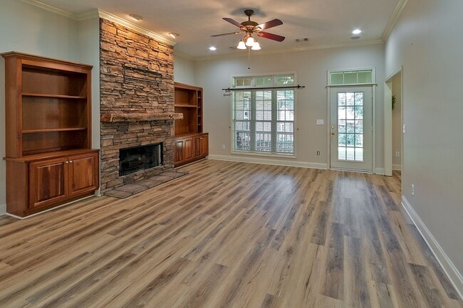 Photo - 55 Hickory Ln
