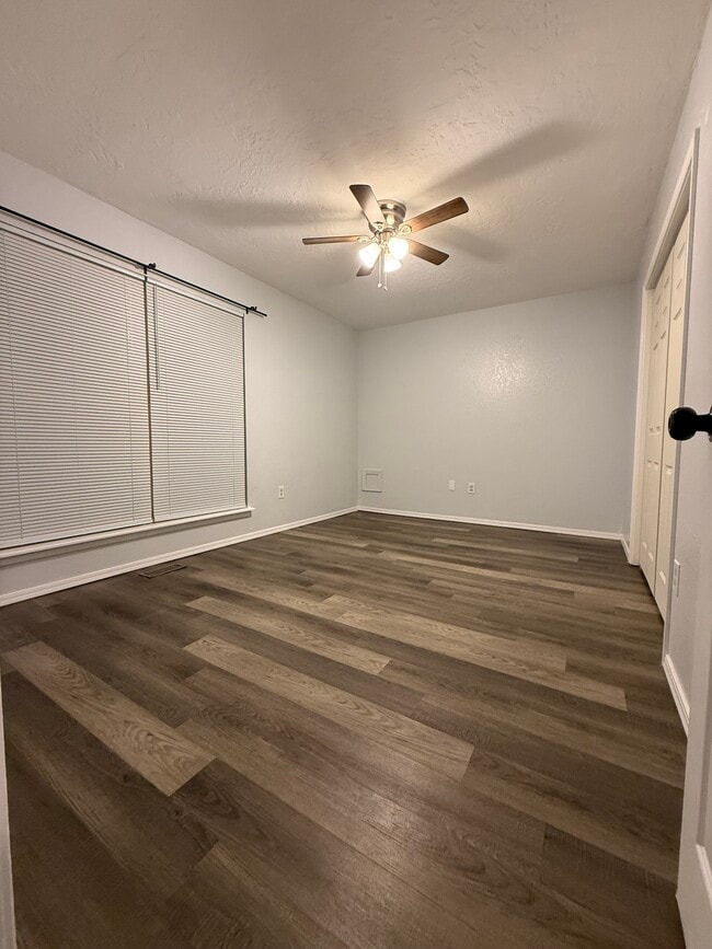 Photo - 11928 SW 7th St