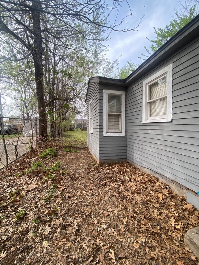 Photo - 114 SE 40th St