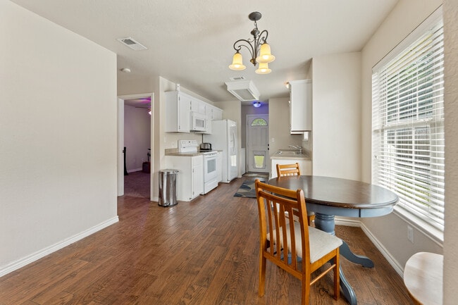 Photo - 123 Bolero Way