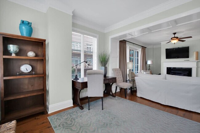 165 W Bay St Unit SI ID1244806P