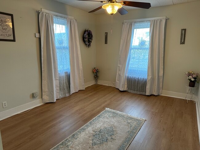 Photo - 269 N 1st Ave Unidad B