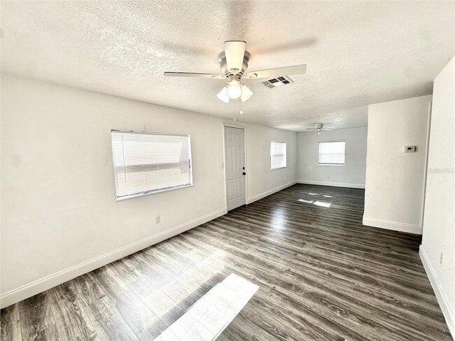 Photo - 3905 54th Ave N