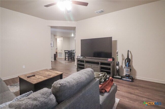 Photo - 1914 Castroville Trl