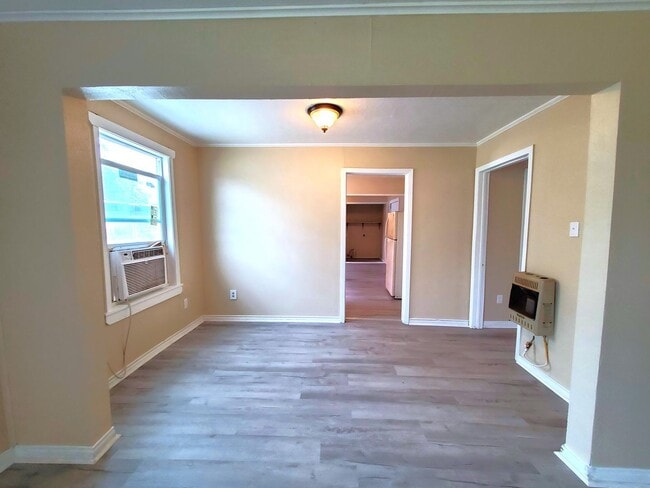 Photo - 1878 Delaware St