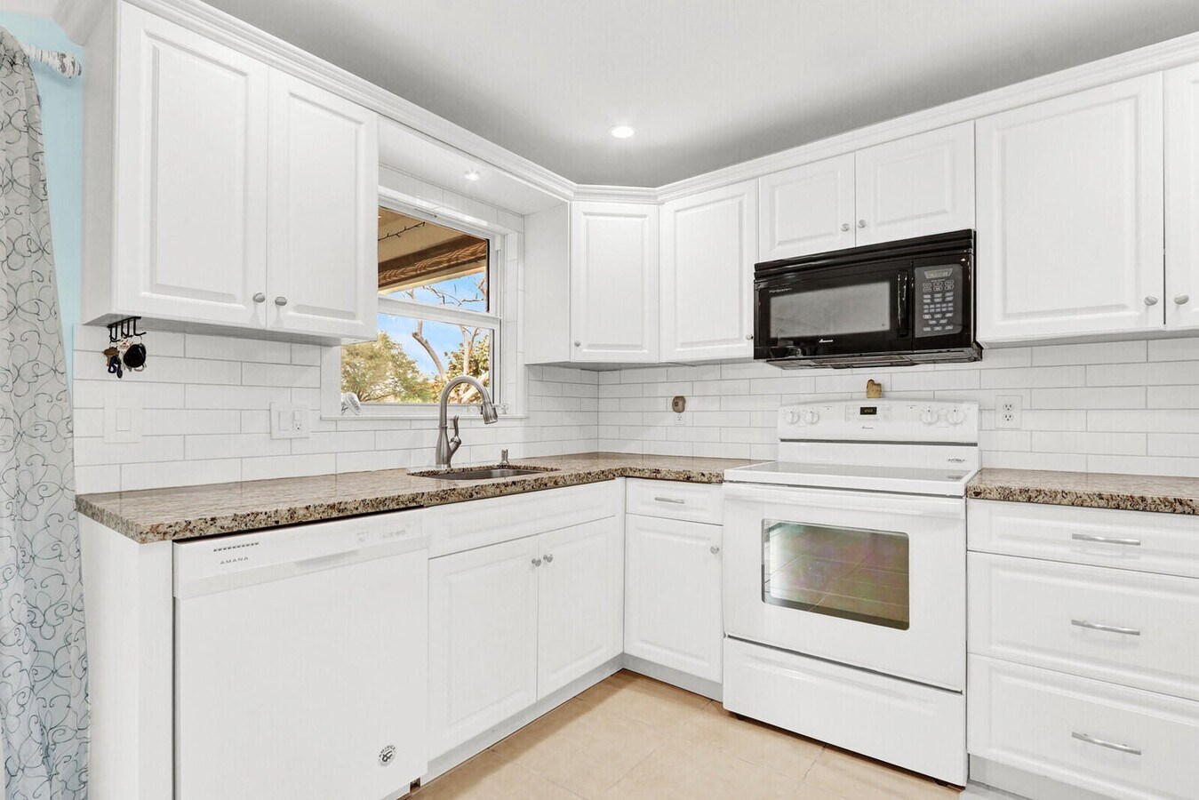 Photo - 129 Village Cir