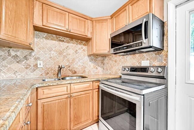Photo - 15710 NW 19th Ave