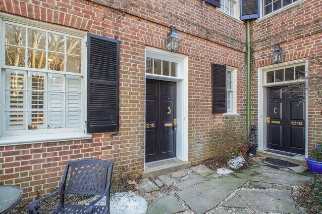 Photo - 1216 Sophia St