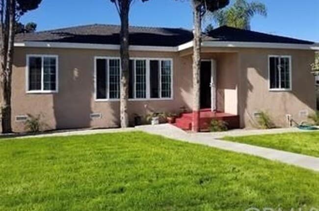 Building Photo - 11115 Pope Ave