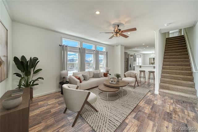 Photo - 902 W 6th St