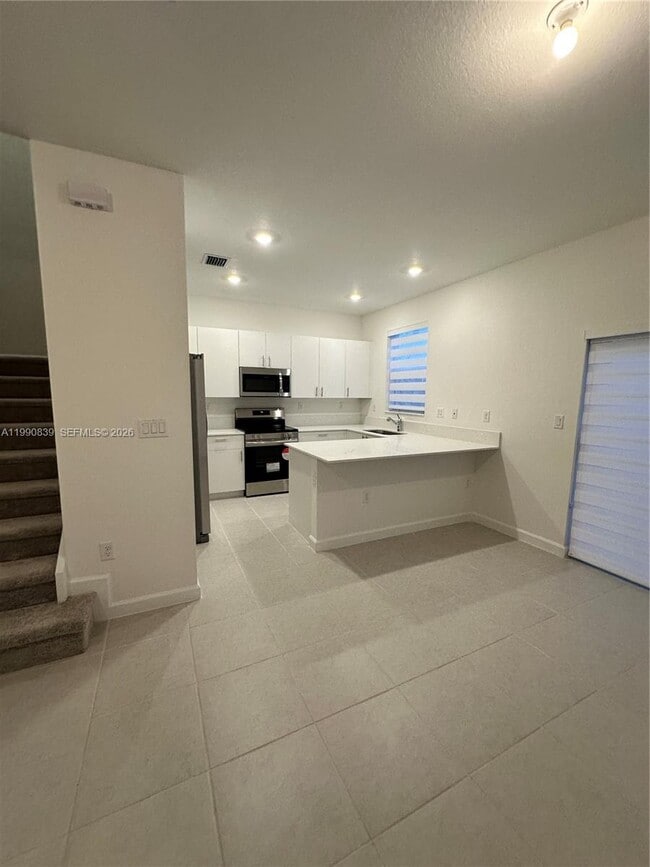 Photo - $2,499 2889 SE 25rd